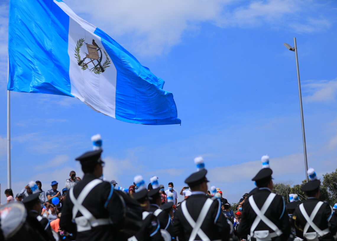 Bandas Escolares Y Colorido En El Desfile Patrio Agencia Guatemalteca