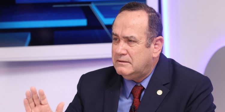 Presidente Alejandro Giammattei