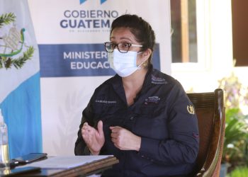 Mineduc prioriza el plan de estudios para graduandos del ciclo 2020