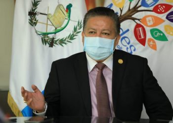 Ministro de Desarrollo: “El Bono Familia está llegando a las manos de los beneficiarios, se garantiza la transparencia”