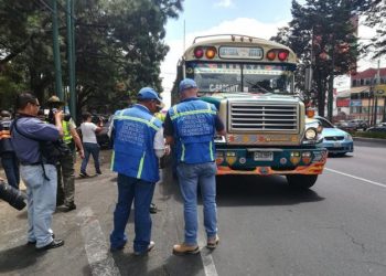 Circulación de transporte extraurbano requiere autorización del Ministerio de Comunicaciones