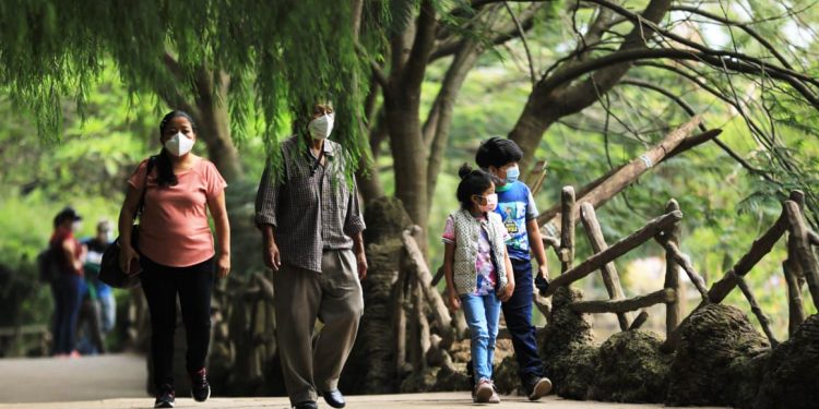 Guatemaltecos viven la reapertura del Zoológico La Aurora