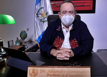 Mandatario Alejandro Giammattei anuncia que disposiciones por coronavirus continuarán