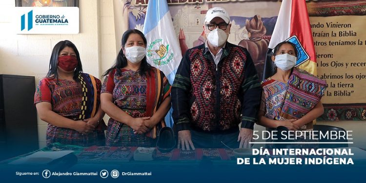 Mandatario conmemora Día Internacional de la Mujer Indígena