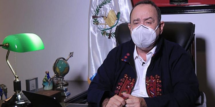 “Dentro de muy pocos días volveré a mi actividad normal”, dice presidente Giammattei