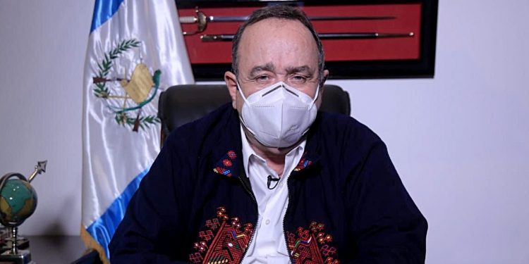 “Dentro de muy pocos días volveré a mi actividad normal”, dice presidente Giammattei