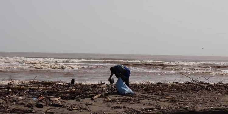 MARN TRABAJA EN RÍO MOTAGUA