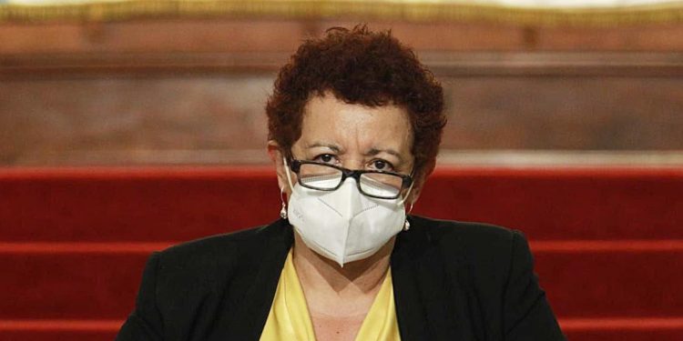 Ministra de Salud.