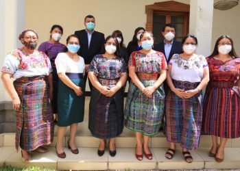 Vicepresidente y comadronas