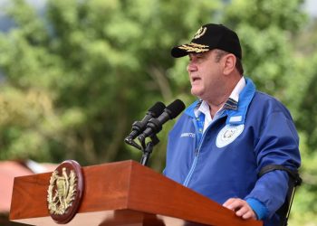 Presidente Giammattei inaugura carretera en Huehuetenango