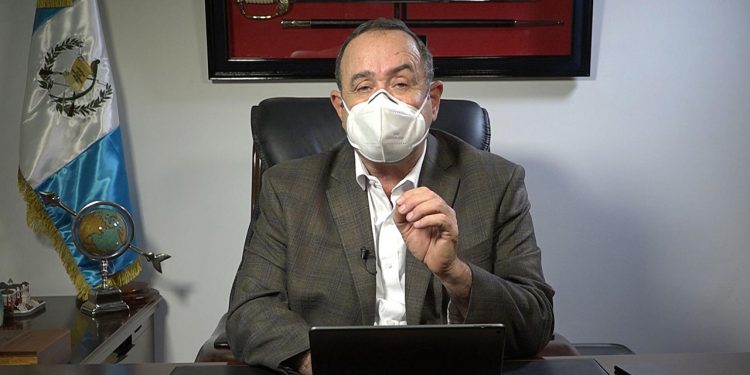 Presidente Giammattei: “Estamos preparándonos todos los días para atender mejor a la población”