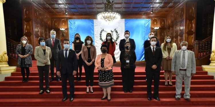 Conaprov presenta resultados de plan para la atención a personas mayores