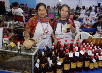 Feria de mujeres artesanas