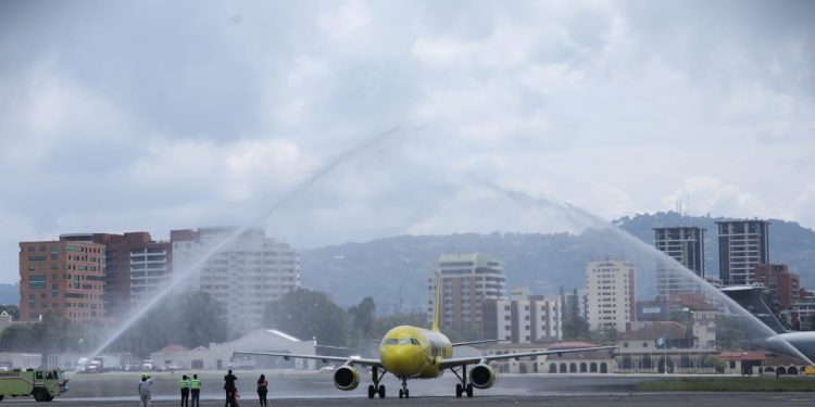 Guatemala reabre el Aeropuerto Internacional La Aurora