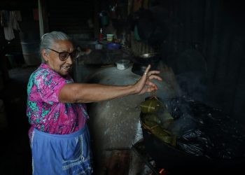 Adultos mayores de Villa Nueva agradecen aporte de Gobierno