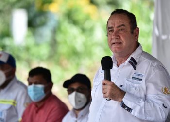 Presidente reafirma compromiso con el desarrollo económico de Jalapa