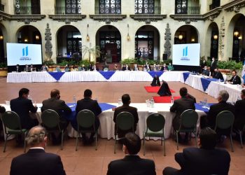 Presidente presenta a cooperantes internacionales el Plan Guatemala no se Detiene