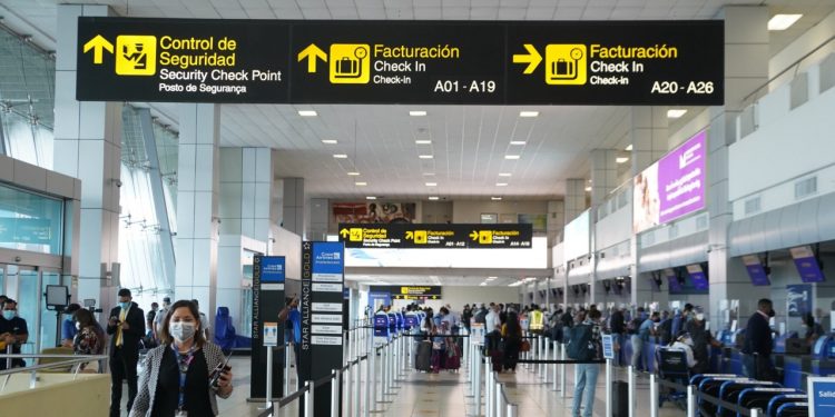 Después de siete meses, Panamá reactiva vuelos comerciales