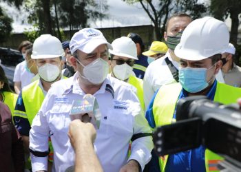 Continúan obras de infraestructura vial en Jalapa