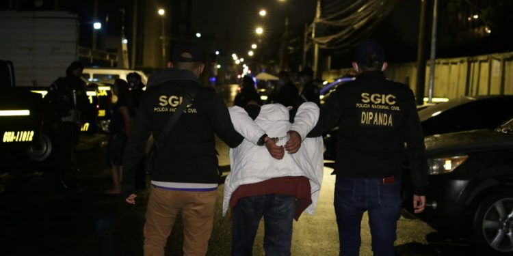 Fuerzas de seguridad continúan con operativos en el Centro Histórico