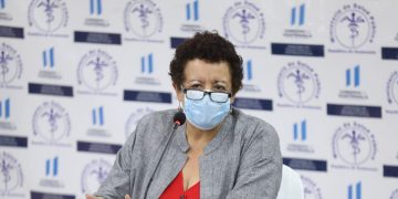 Amelia Flores, ministra de Salud de Guatemala, brindó un mensaje para la nación.