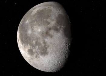 Descubren abundante agua congelada en la Luna