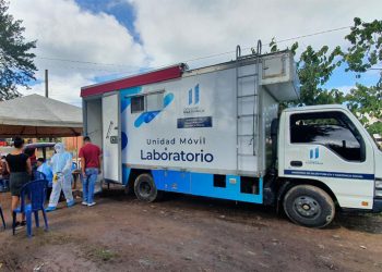 Laboratorios móviles realizan pruebas de COVID-19 en Jutiapa y Petén