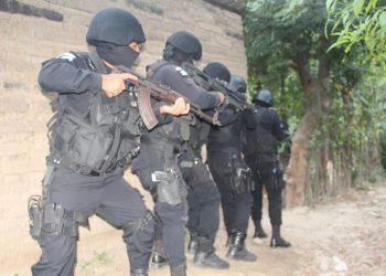 Comando Antisecuestros de la PNC captura a padre e hijo en Baja Verapaz