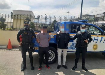 Policía rescata a adolescente reportada como desaparecida y detiene a dos hombres