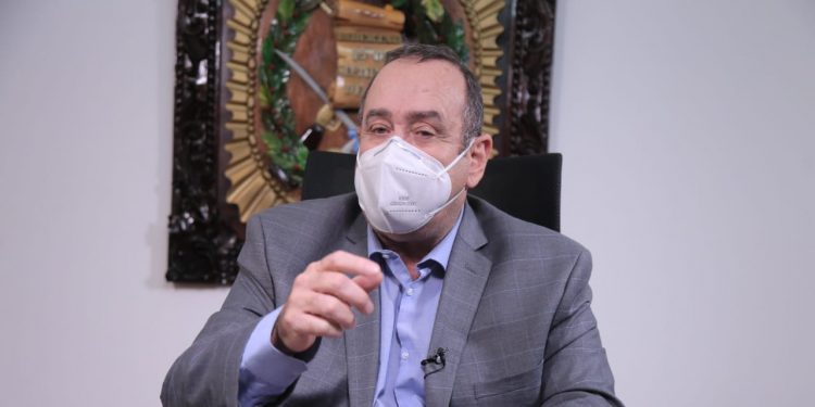 Presidente y funcionarios agradecen y reconocen labor de la AGN