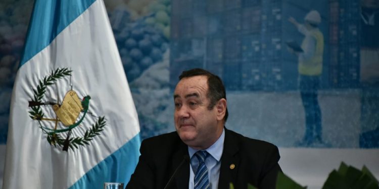 Presidente anuncia visita de sus homólogos de Honduras y El Salvador