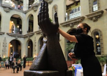 Cambio de la Rosa de la Paz