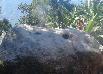 Ejército destruye rocas de gran tamaño para evitar tragedias