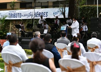 VIDEO | Con concierto de ópera rinden homenaje a los héroes del San Juan de Dios