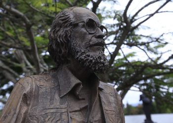 Cultura recuerda al maestro Efraín Recinos