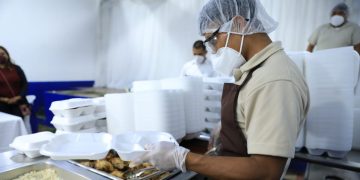 Asistencia alimentaria llega a Palín por medio de comedor social