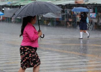 Se acerca frente frío con lluvia y actividad eléctrica