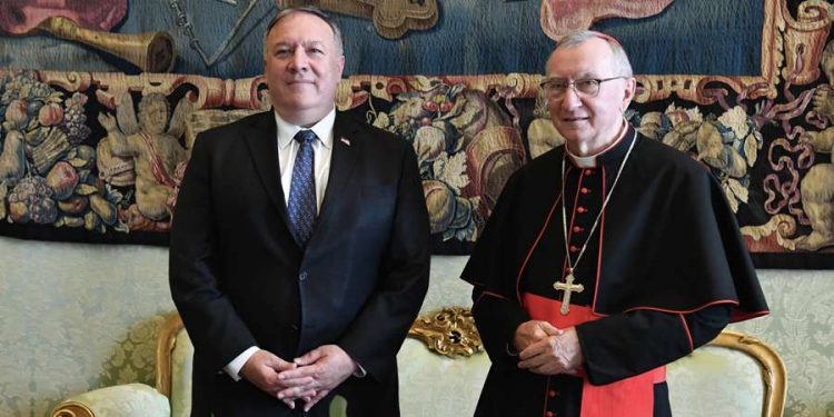 Pompeo se reúne con principales diplomáticos del Vaticano