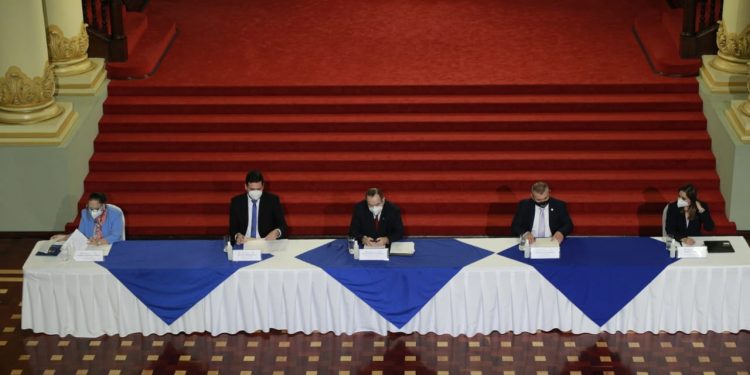 presidente Alejandro Giammattei