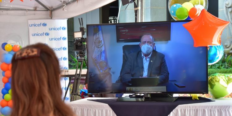 Presidente Giammattei: “Apostar por nuestros niños es construir un mejor futuro”