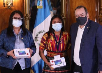 Estudiantes fortalecerán sus conocimientos con becas de inglés