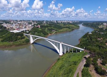 Brasil y Paraguay acuerdan reabrir paso fronterizo común