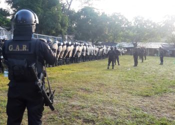 Decomisan antenas de señal telefónica durante requisa en cárcel de Escuintla