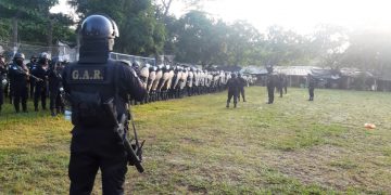 Decomisan antenas de señal telefónica durante requisa en cárcel de Escuintla