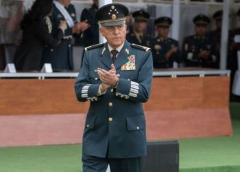 Arrestan en Estados Unidos a exjefe del Ejército de México