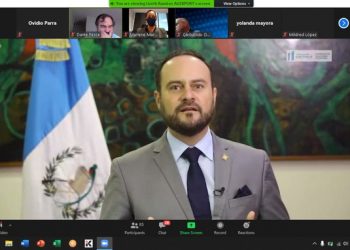 canciller guatemalteco, Pedro Brolo.