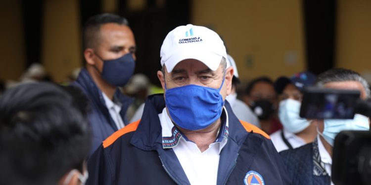 Entregan más de 36 mil libras de alimentos a población damnificada