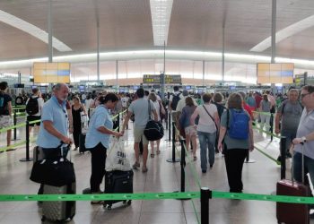 España solicitará prueba de PCR a viajeros que provengan de ciertos países