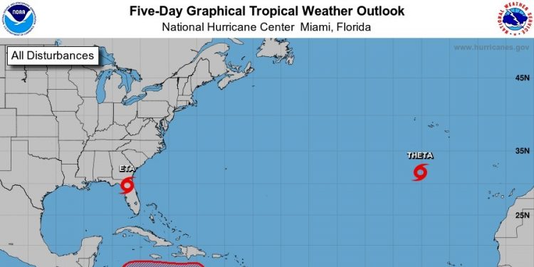 Monitorean onda tropical en el Caribe que podría fortalecerse en depresión tropical