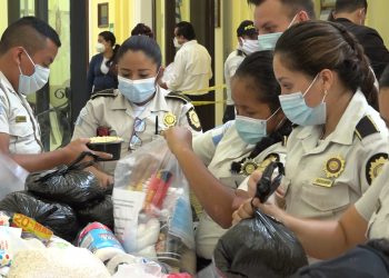 Sede de PNC se convierte en centro de acopio y recibe donaciones para población damnificada